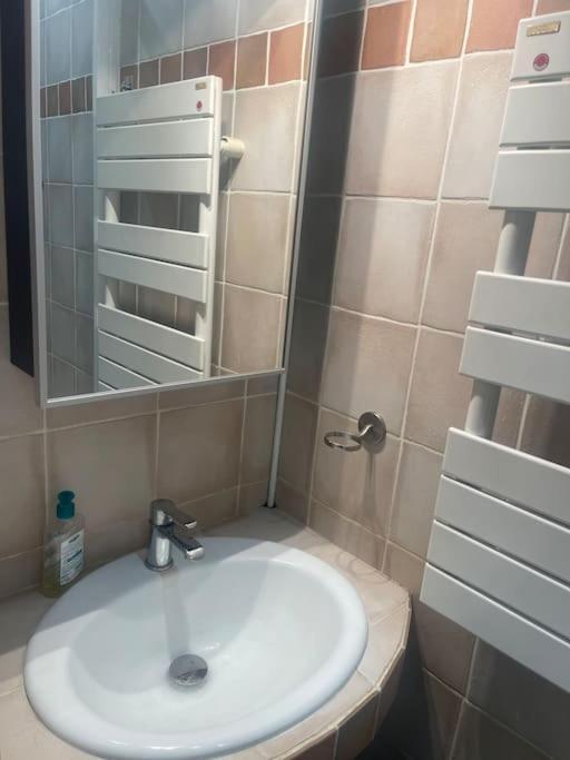 Super Appartement T2 Proche De Tour Eiffel باريس المظهر الخارجي الصورة